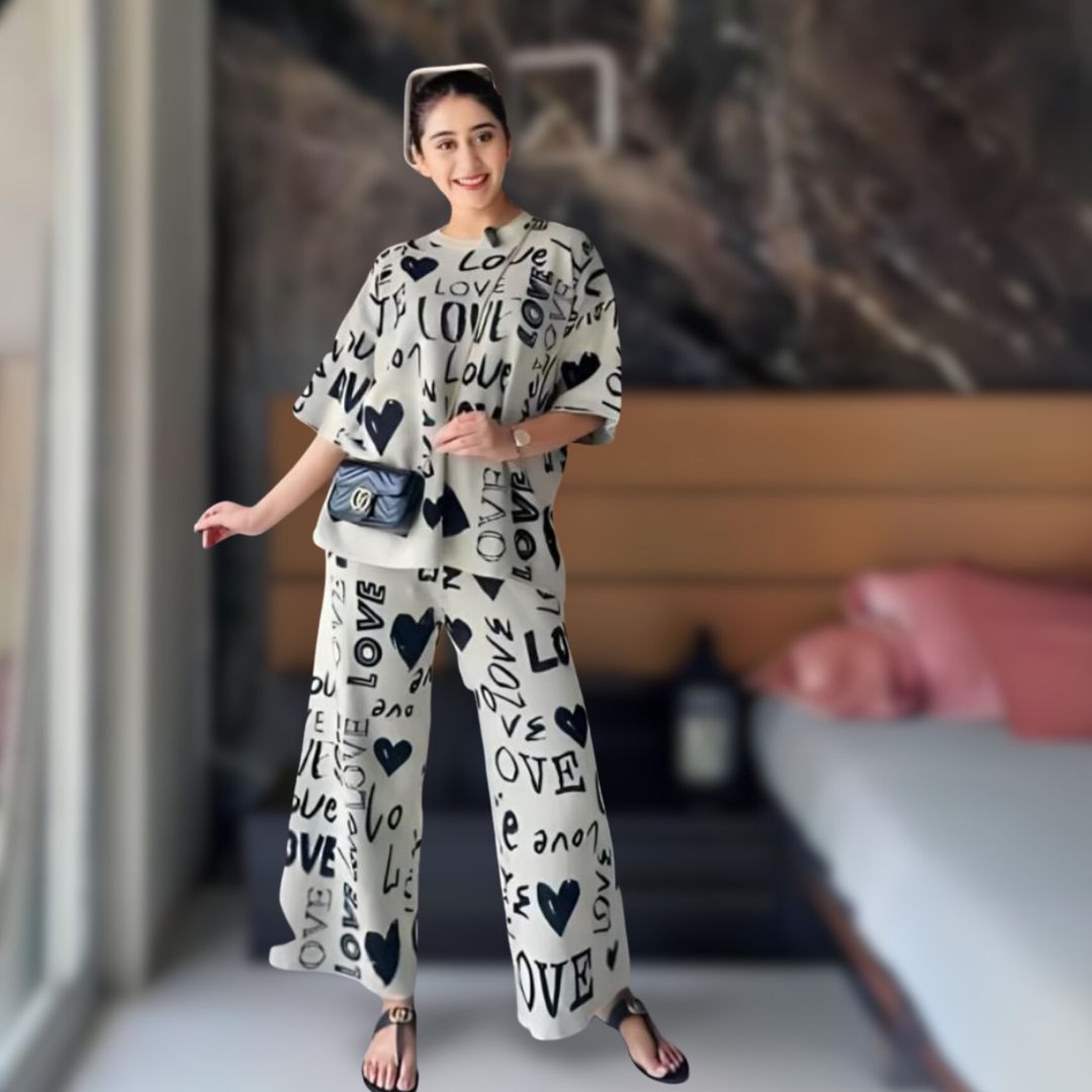 Drop Shoulder Love Printed Night Suit